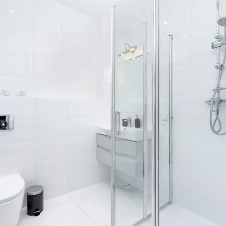 Апартаменты One Bedroom In The Centre - Sarego 16