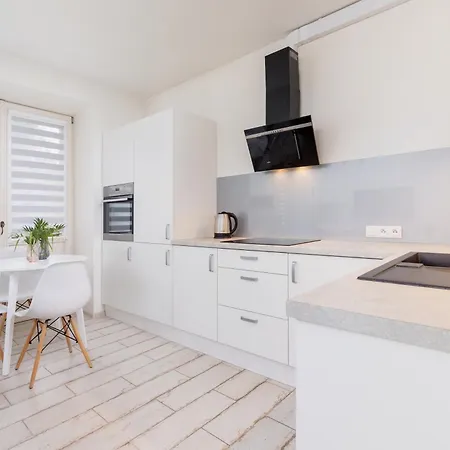 One Bedroom In The Centre - Sarego 16 Апартаменты *